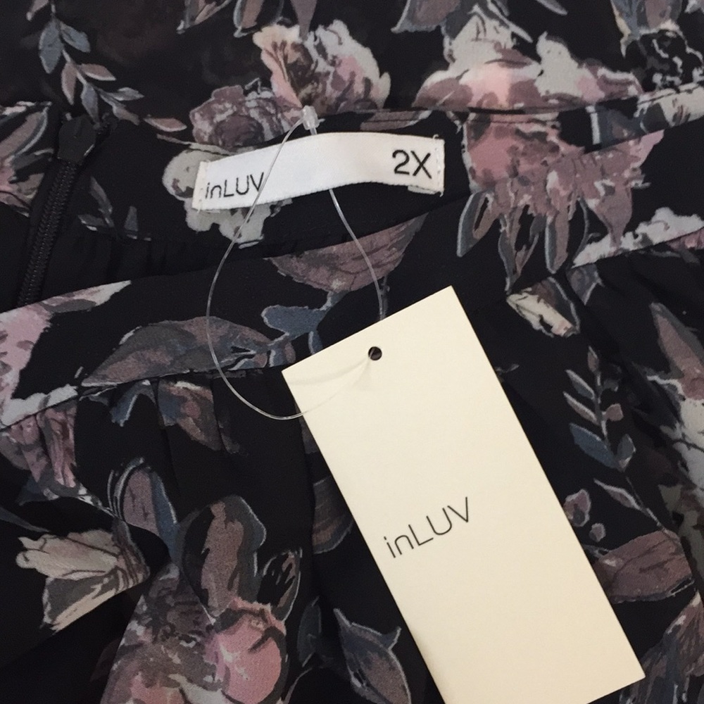 Women’s InLUV Flower Skirt NWT - Picture 5 of 11